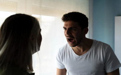 متى يتحول وجود الزوج في البيت إلى “مشكلة”؟
