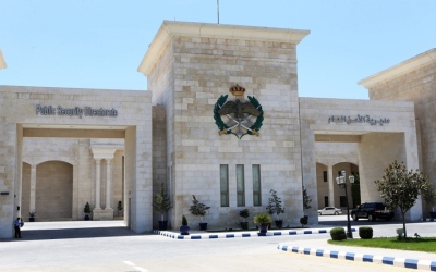 إلقاء القبض على شخص اعتدى على فتاة في وسط البلد