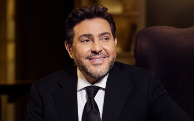 تكريم هاني شاكر بجائزة “إنجاز العمر” في مهرجان دير جيست ونجله يتسلم الدرع