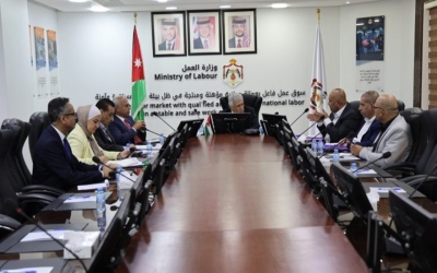 وزير العمل يلتقي نقابة أصحاب مكاتب استقدام العاملين في المنازل