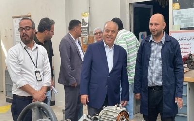 محافظة يجول في مدارس العقبة ويطلب العناية بالصفوف والساحات