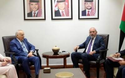 الصفدي يجدد تأكيد وقوف الأردن مع لبنان وأمنه وسيادته