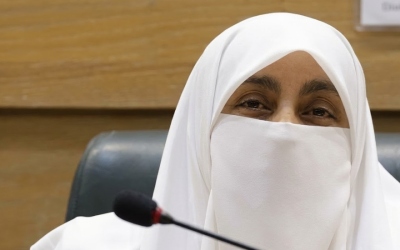 العتوم تتهم “التربية” بازدواجية المعايير