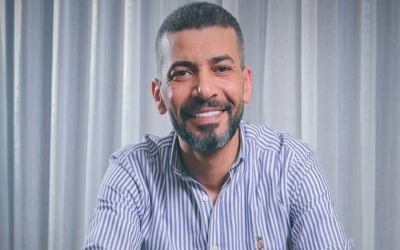 بعد سرقة مقهاه… زوربا يشكر الأمن