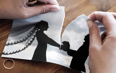 رجل تركي يطلب الطلاق بسبب هوس زوجته المفرط بالنظافة