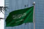 شظايا صاروخين باليستيين تتساقط في الرياض وإصابة مواطن