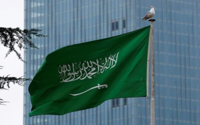 شظايا صاروخين باليستيين تتساقط في الرياض وإصابة مواطن